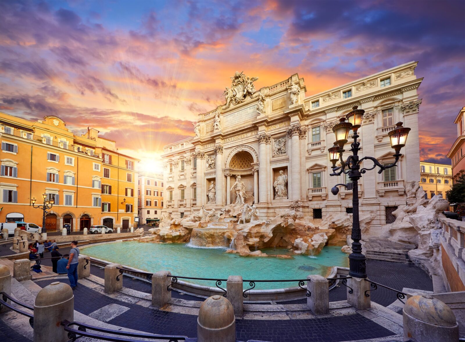 Trevi,Fountain,In,Rome,,Italy.,Ancient,Fountain.,Roman,Statues,At Trevi,Fountain,In,Rome,,Italy.,Ancient,Fountain.,Roman,Statues,At
